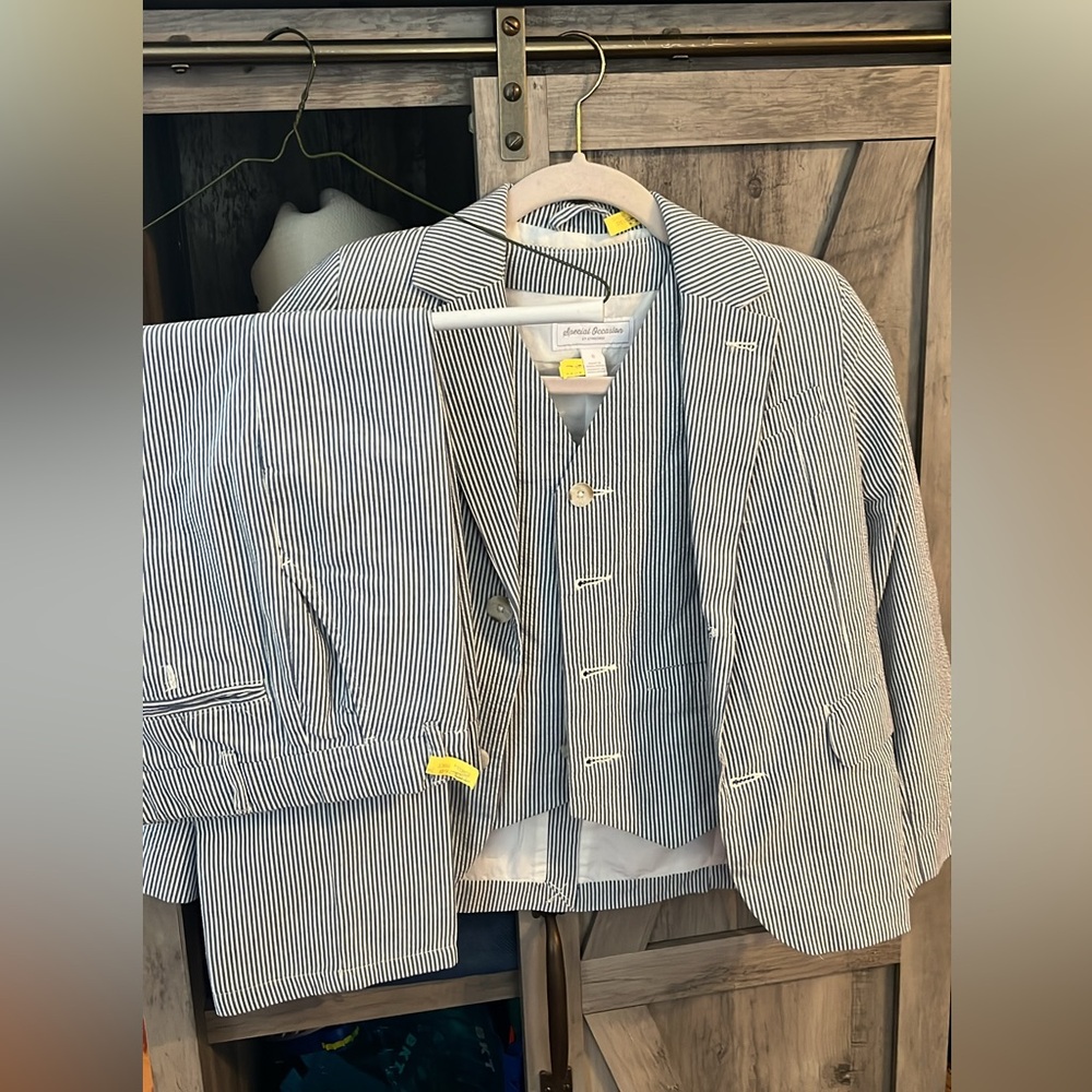 Gymboree seersucker 3 piece suit size 8 boys excellent condition
